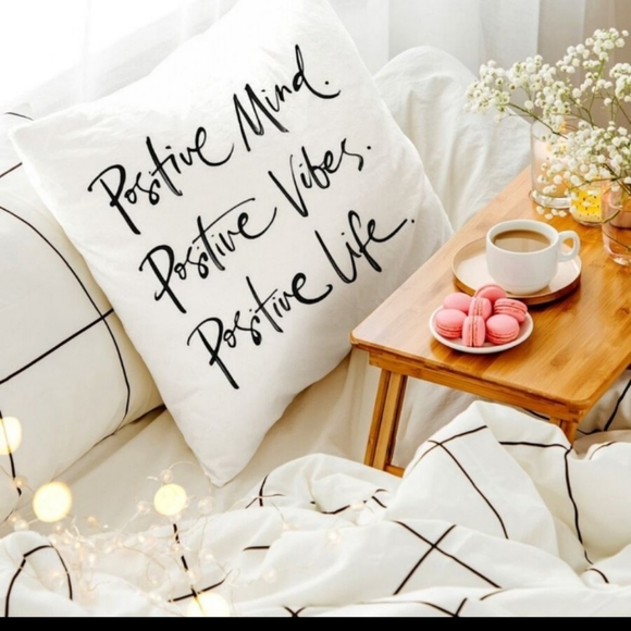 *Sale* Stay Positive Pillow Cover Host Pick - Picture 5 of 7